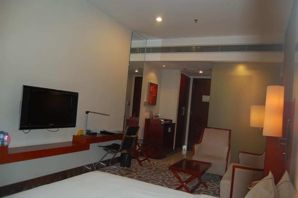 Shenzhen Caa Holy Sun Hotel, Luohu Railway Station Esterno foto
