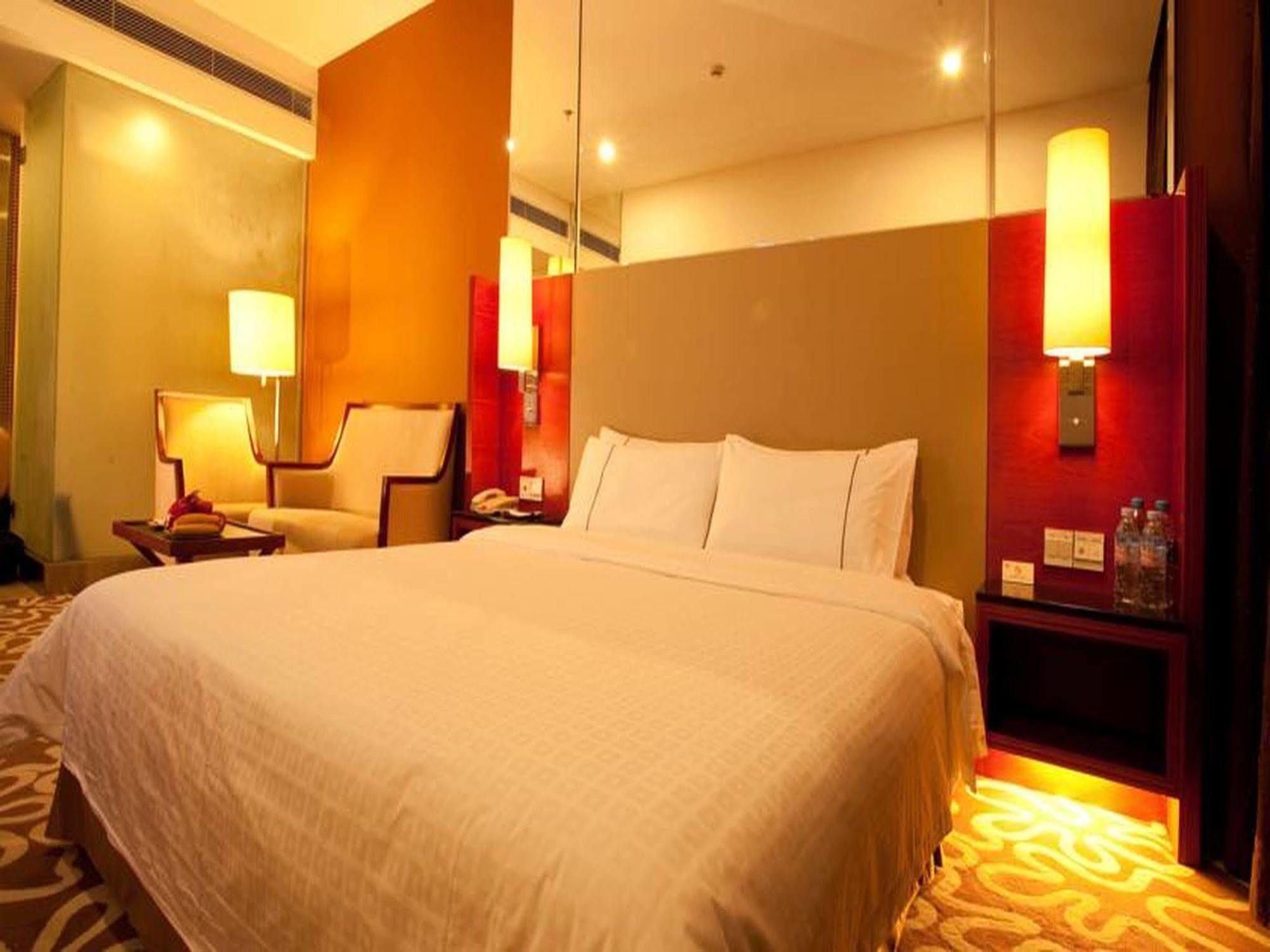 Shenzhen Caa Holy Sun Hotel, Luohu Railway Station Esterno foto